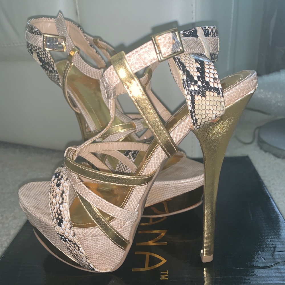 Sandals gold and tan